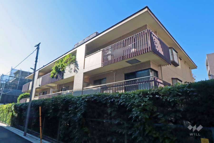 神宮前プリンスハイツの外観(東側から)