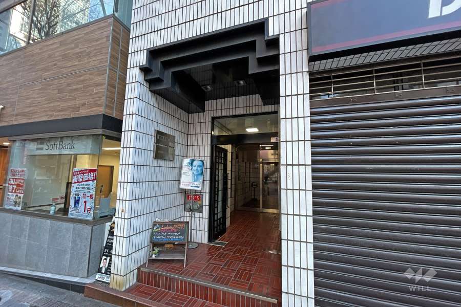敷地の入り口