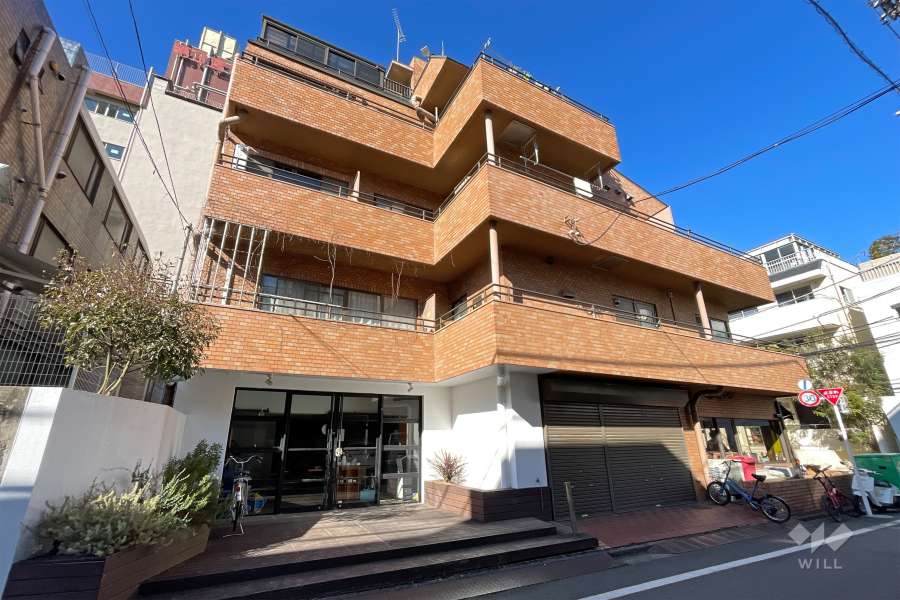 東久パレス神宮の外観（南東側から）