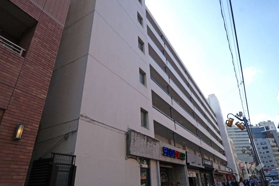 マンションニュー恵比寿の外観（北東側から）