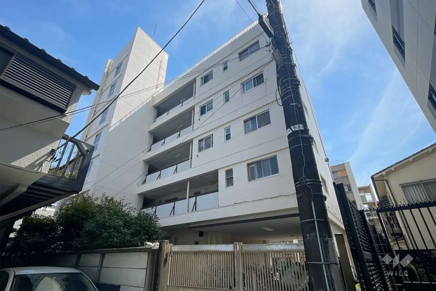 代々木ハイツ２号館の外観（北西側から）