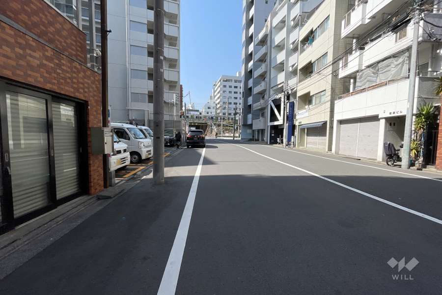 敷地北側の前面道路