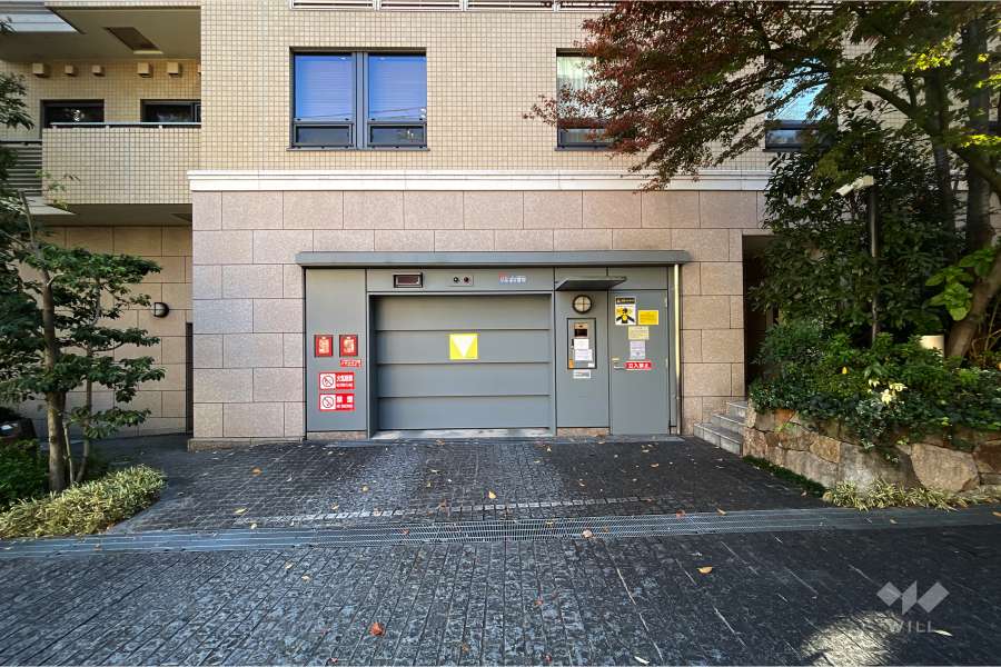 敷地内駐車場（屋内機械式）