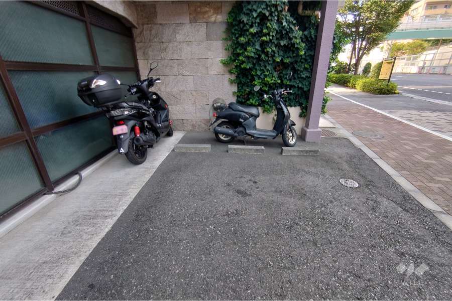 敷地内駐車場（屋外平面式）