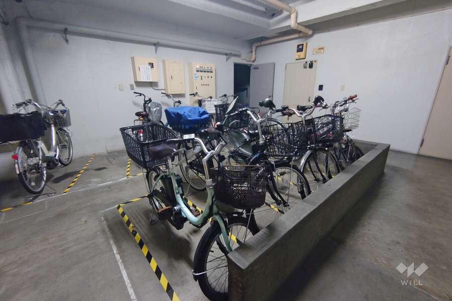 屋内に設けられた駐輪場