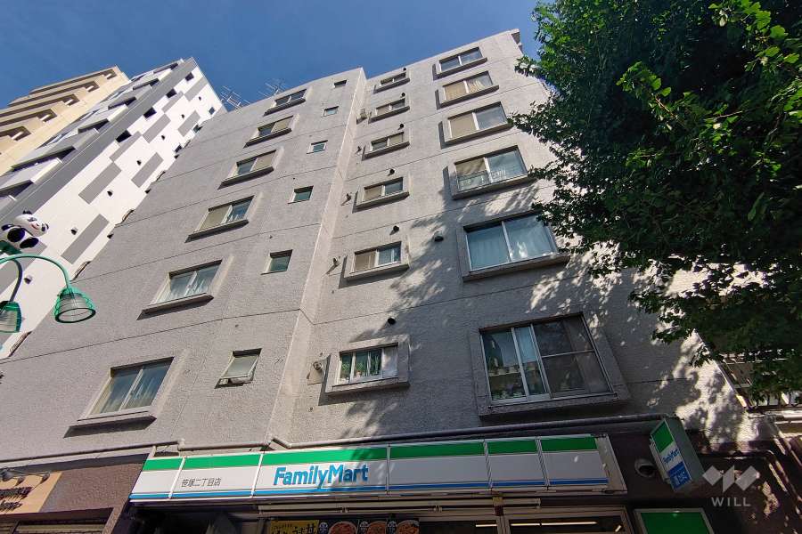 セイワパラシオン笹塚の外観（南東側から）