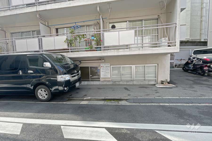 敷地内駐車場（屋外平面式）