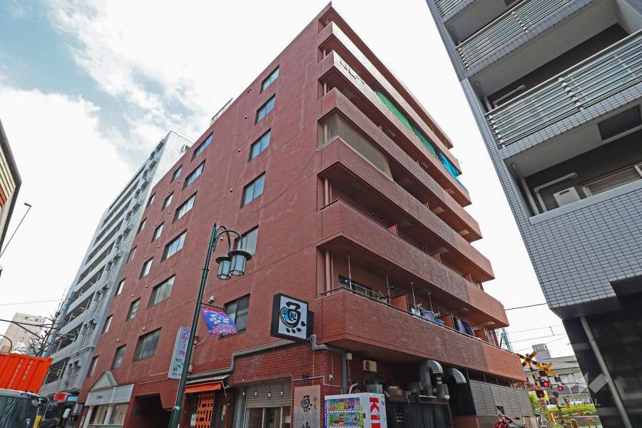 シャンブル幡ヶ谷の外観(北西側から)