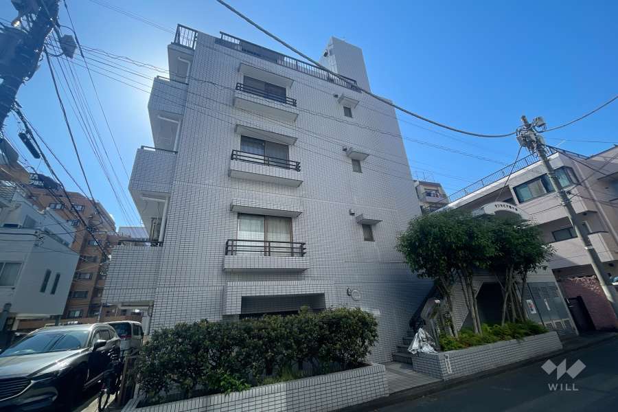 サンセピア幡ヶ谷の外観（南東側から）