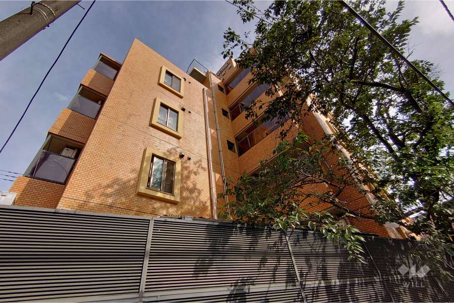 ライオンズマンション参宮橋の外観（北西側から）