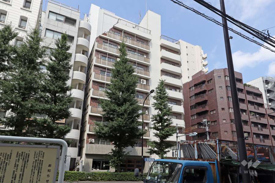 第１２宮庭マンションの外観（東側から）