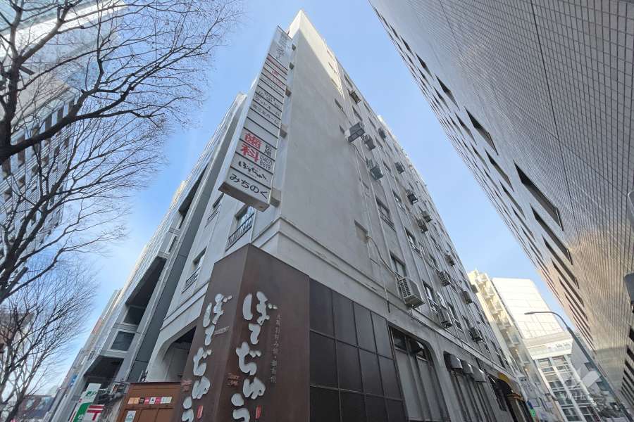 マンションの外観（南東側から）