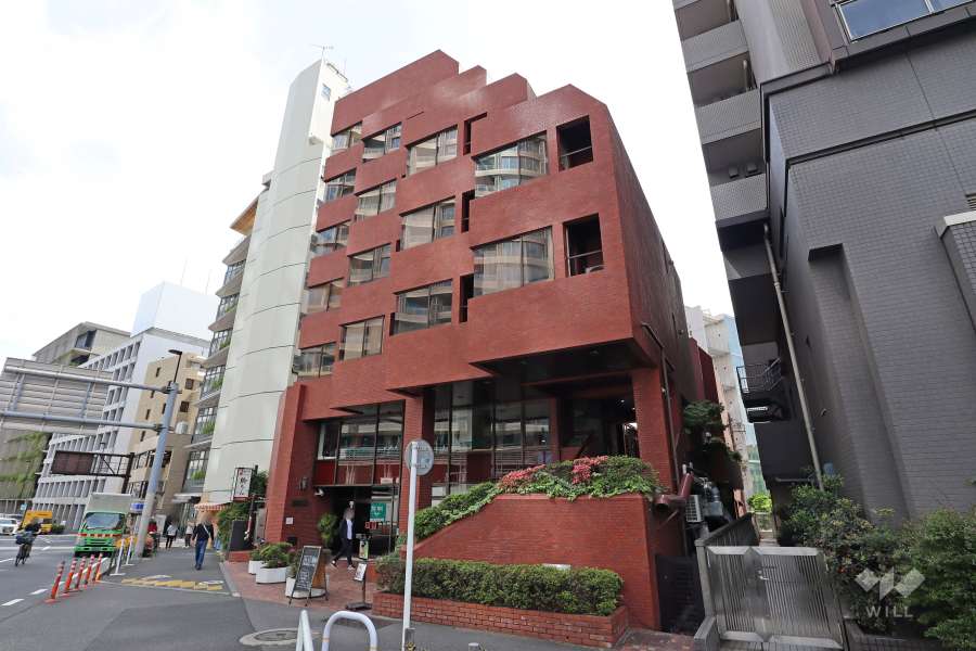 ストークマンションメイジュの外観(北東側から)