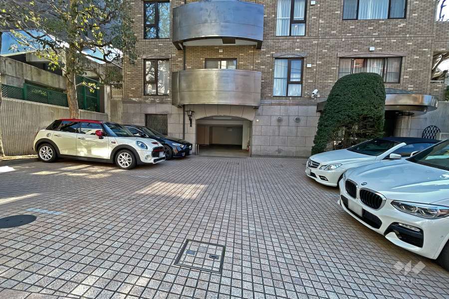 敷地内駐車場（屋外平面式）