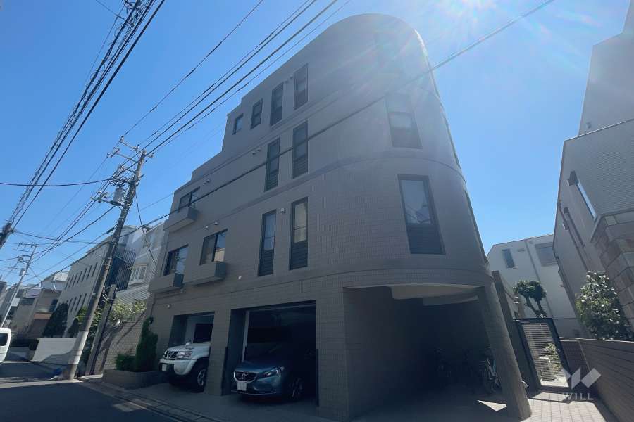 パレドール西原の外観（南西側から）