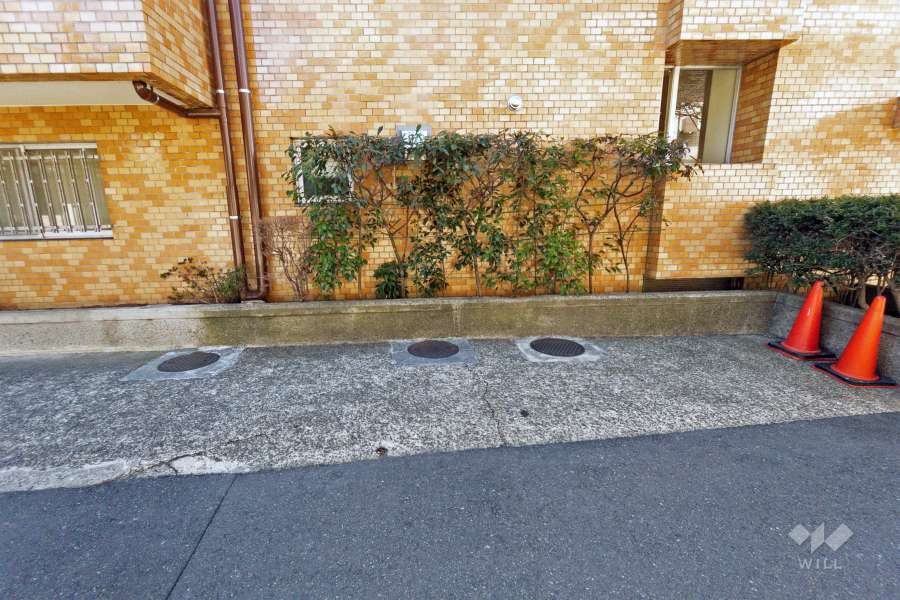 敷地内駐車場（屋外平面式）
