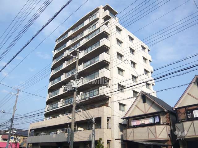 パレス尼崎の外観（南西側から）