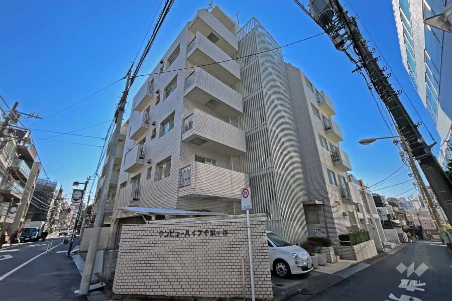 サンビューハイツ千駄ヶ谷の外観（西側から）