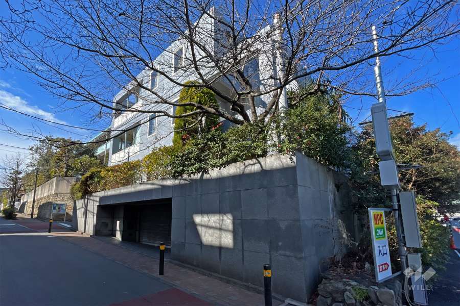 松濤パークマンションの外観（南東側から）