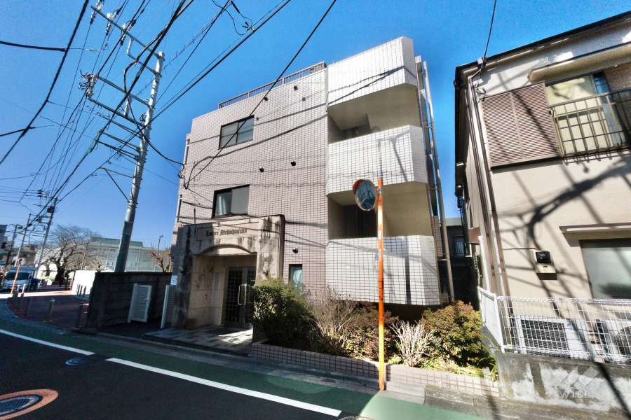 ルーブル西新宿の外観（南東側から）