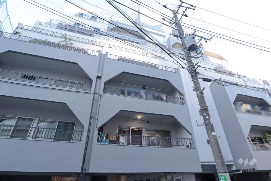 代々木いずみマンションの外観(西側から)