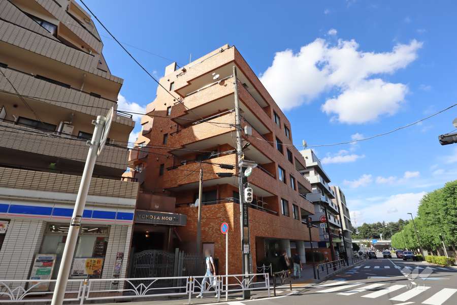 千駄ヶ谷セントラルハイツの外観（南側から）