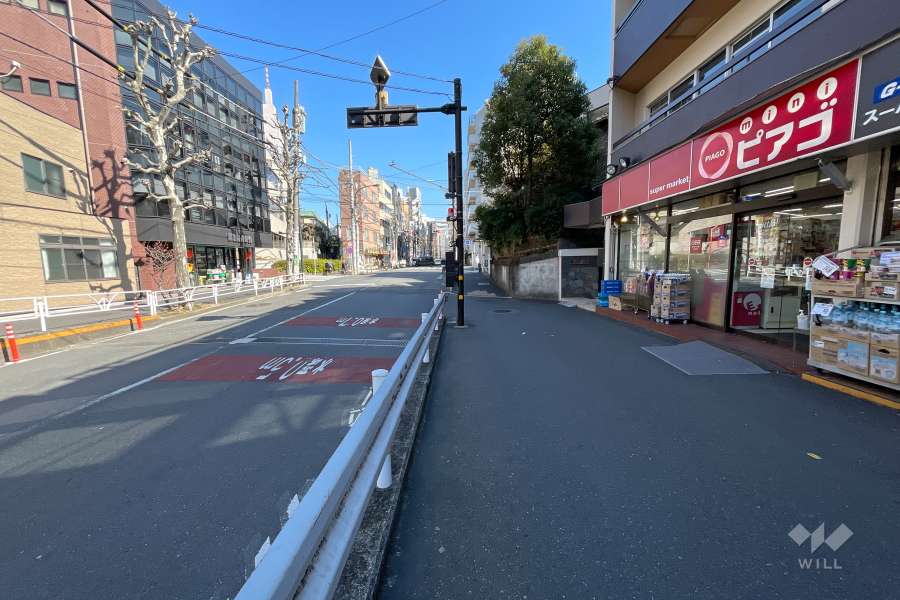 敷地北西側の前面道路