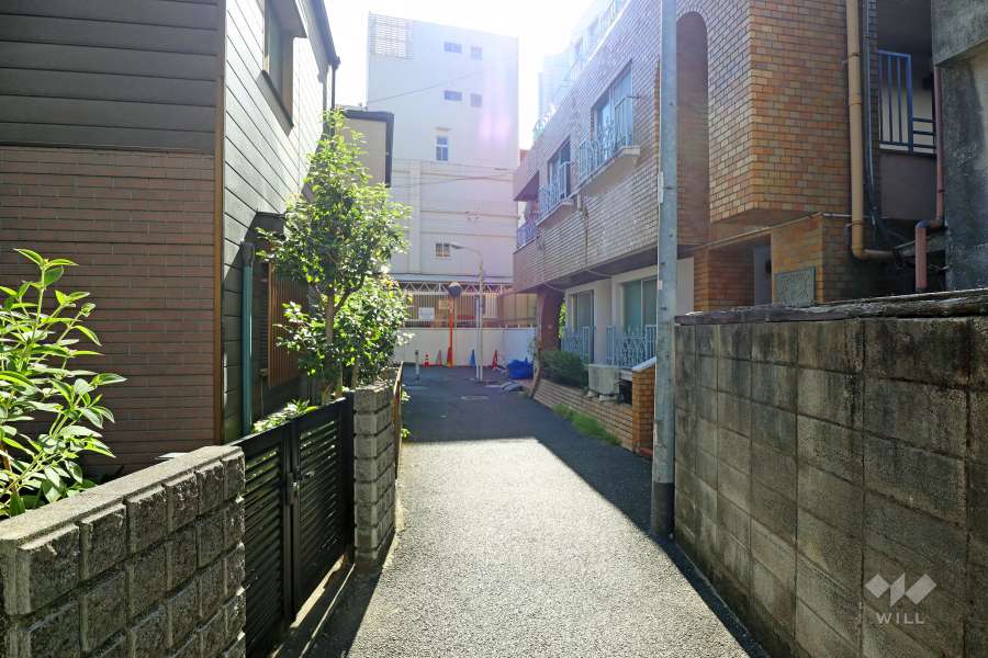 敷地南側前面道路