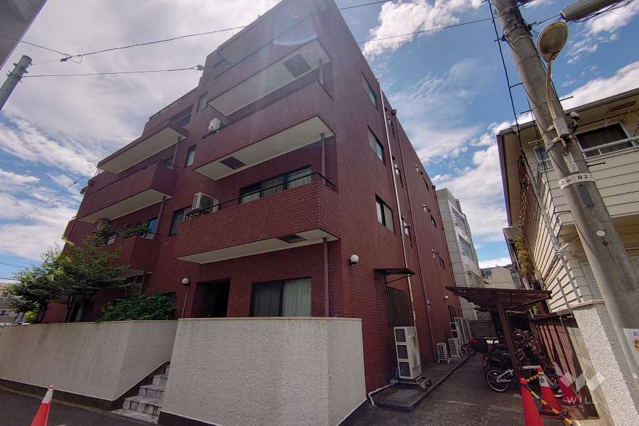 マルモール代々木の外観敷（北東側から）