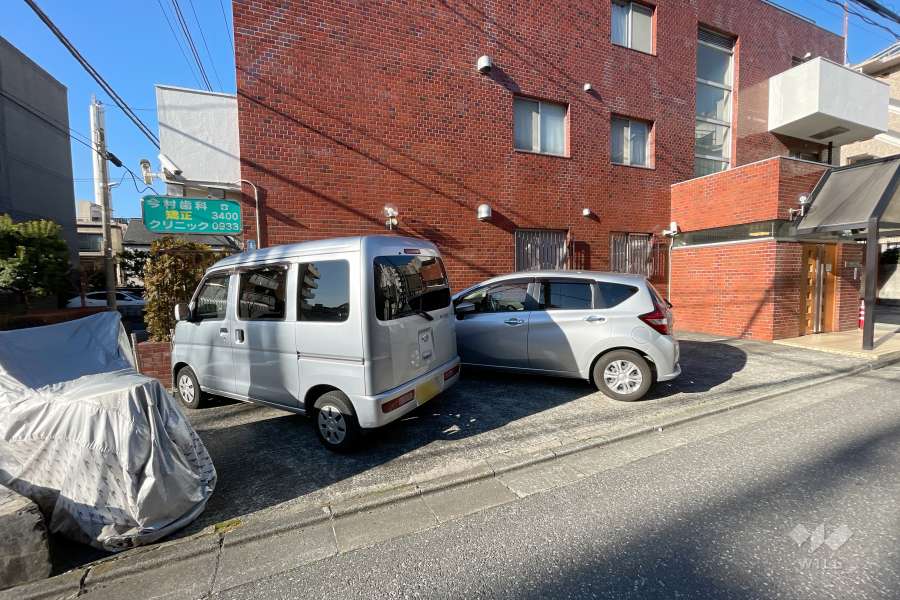 敷地内駐車場（屋外平面式）