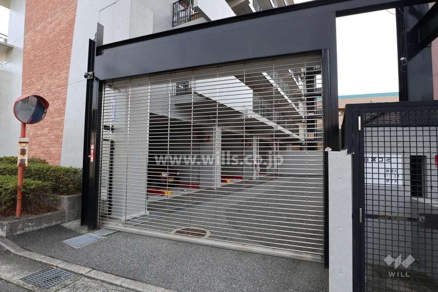 駐車場の出入り口
