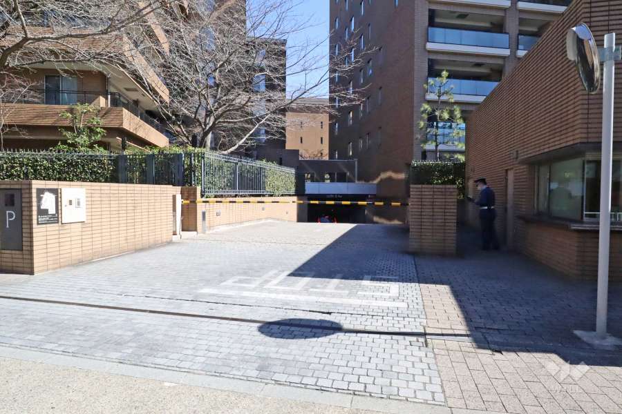 駐車場の出入り口