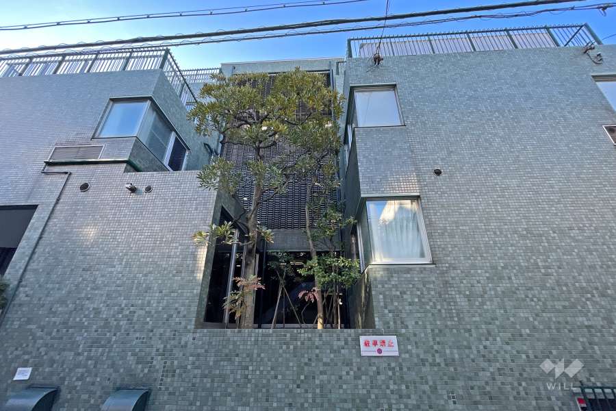 カルム原宿の外観（北側から）