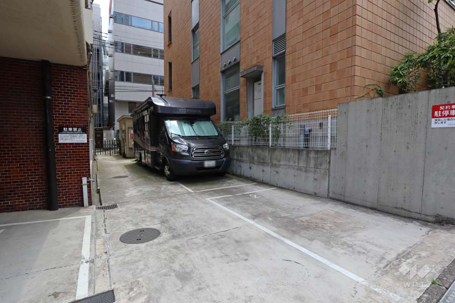 敷地内駐車場（屋外平面式）