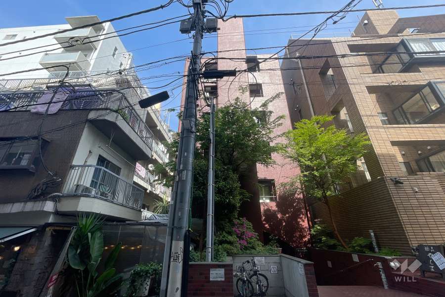 サンライズ渋谷の外観（西側から）