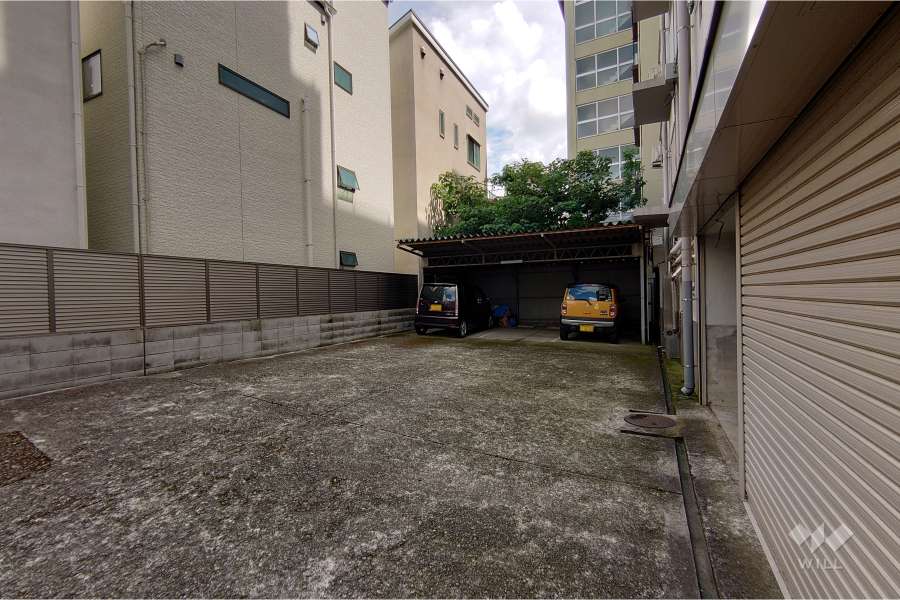 敷地内駐車場（屋外平面式）