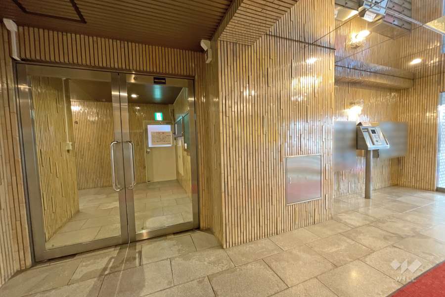 エントランス内はオートロック付きです。