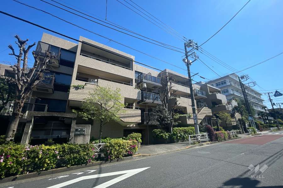 グランドメゾン代々木上原の外観（北西側から）