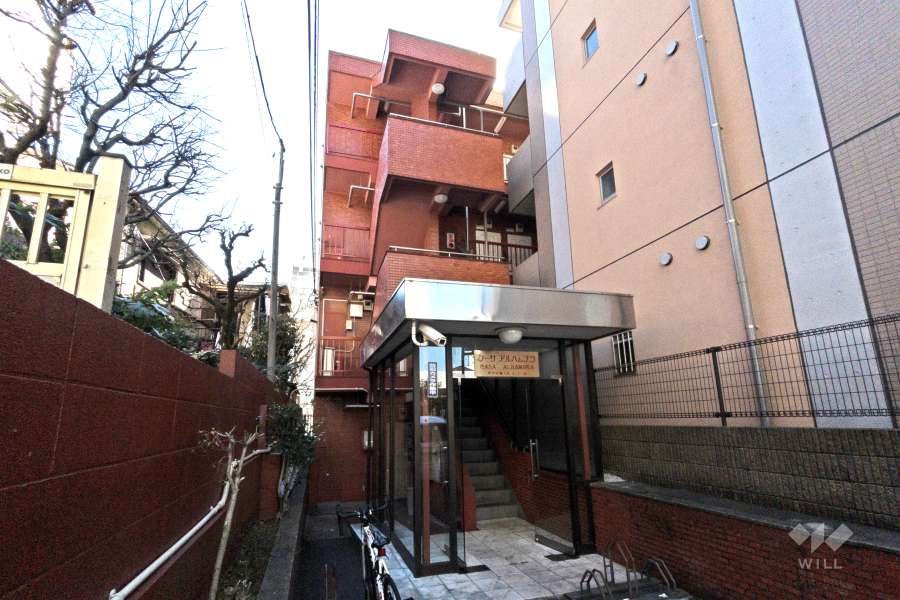 カーサアルハムブラの外観（北東側から）