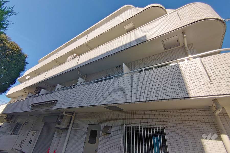 セルベコート笹塚の外観（南西側から）