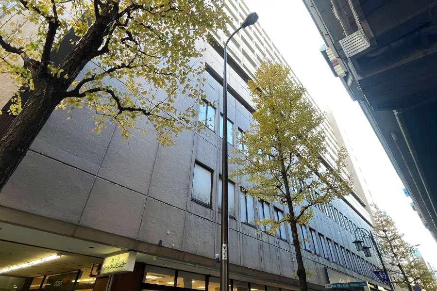 幡ヶ谷ゴールデンマンションの外観（北側から）　