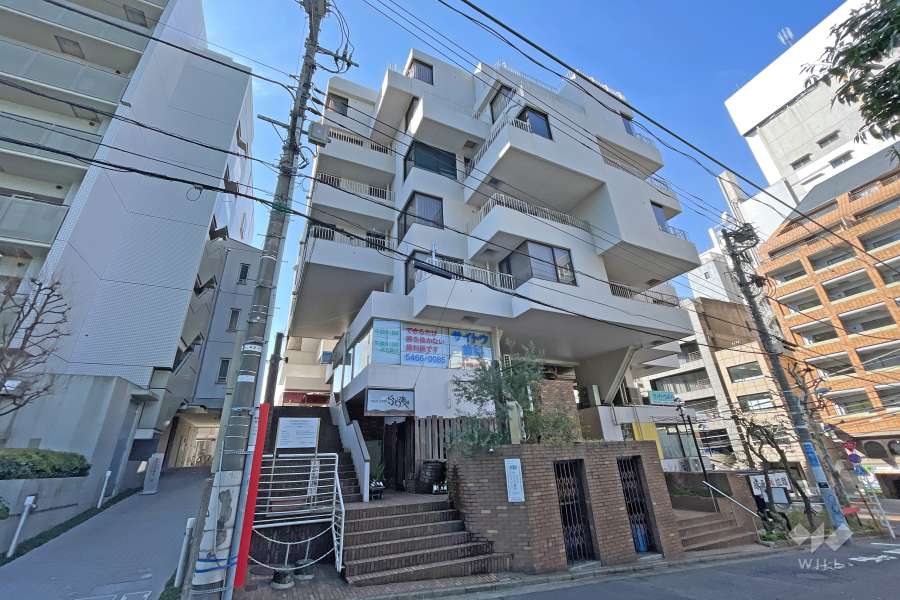 常盤松ロイアルハイツの外観（北側から）