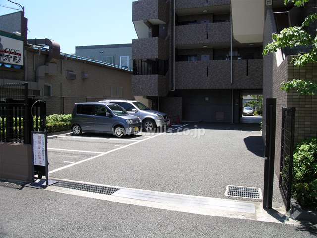 敷地内駐車場