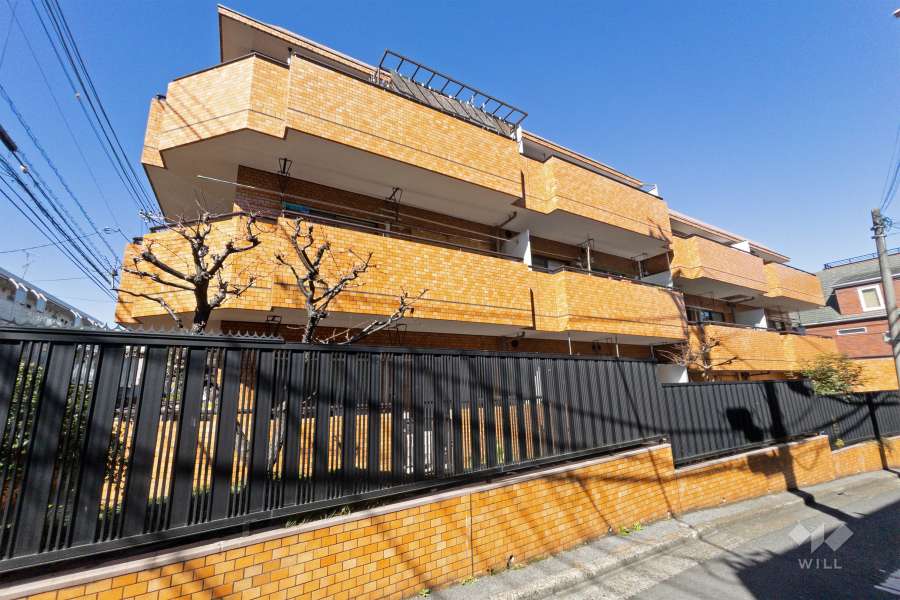 ニックハイム初台第１の外観(南側から)