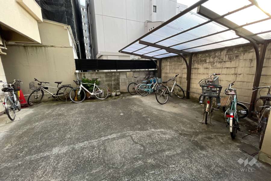駐輪場（屋根付き）