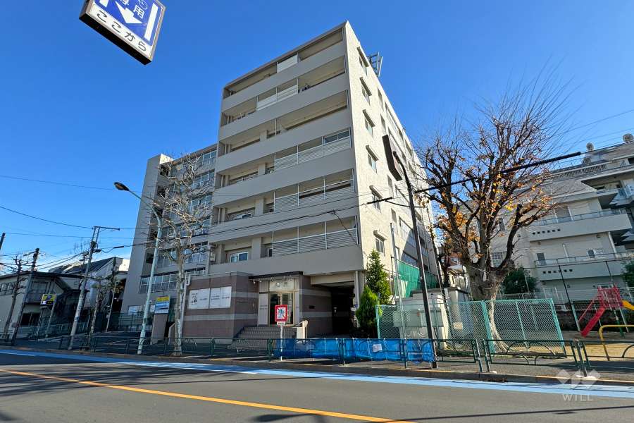 小鳩マンションの外観（北西側から）