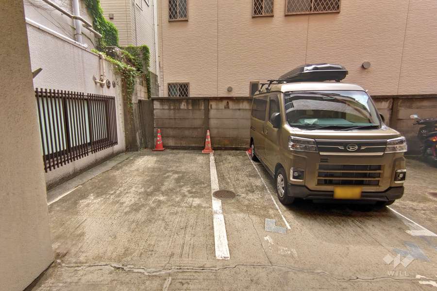 敷地内駐車場（屋外平面式）