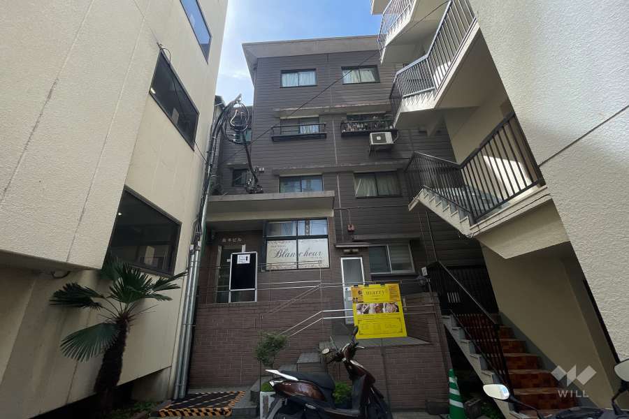 高木ビルの外観（北東側から）