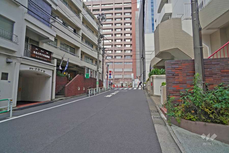 敷地北側前面道路