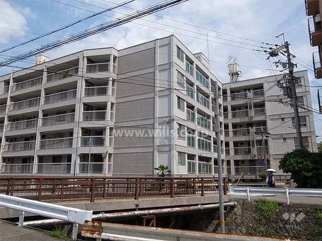 宝塚第２コーポラスの外観（南西側から）